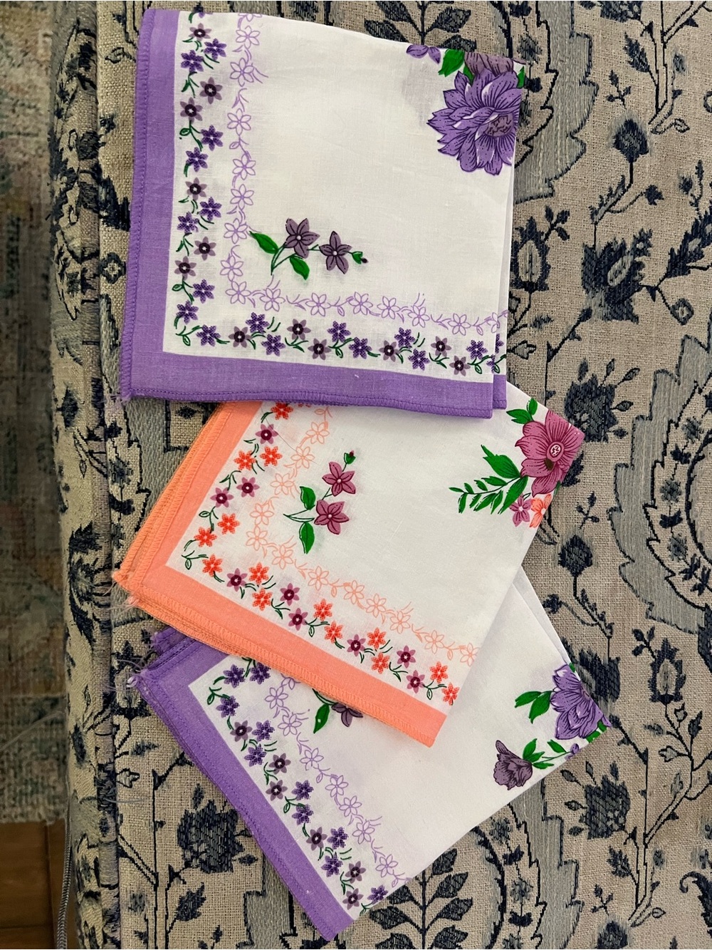 Set of 3 vintage floral cotton handkerchiefs size: 10 3/4" x 11" to 11" x 11"